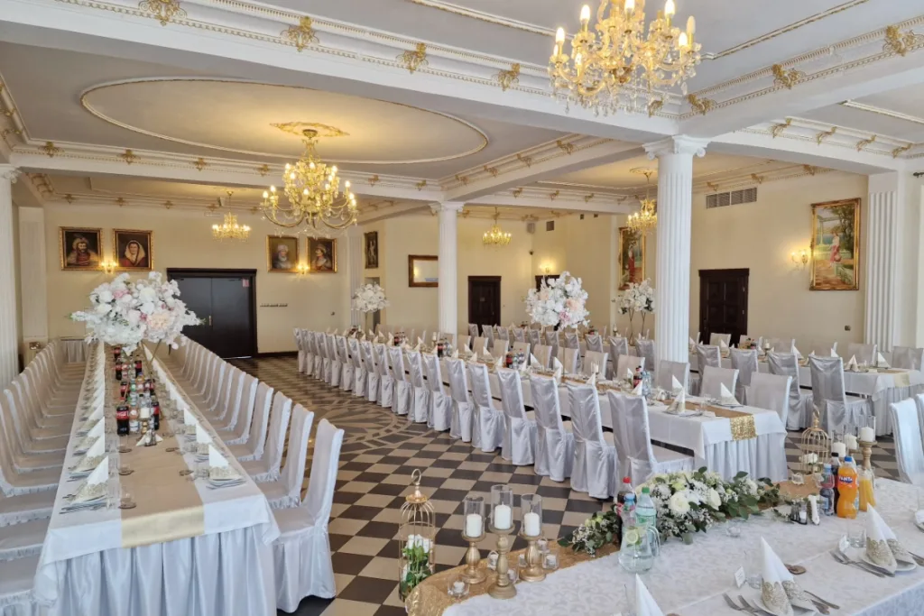 Dwór Sienkiewicz Sala Bankietowa